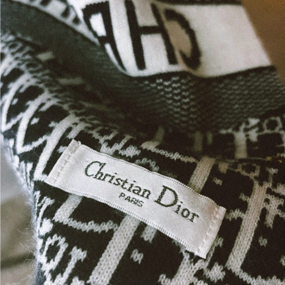 Christian Dior Monogram Knit Scarf - Picture 3 of 3